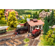 Faller 222104 Segmentdraaischijf Met Loods Locomotieven (1/24) * N